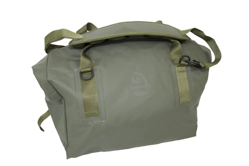 trakker-products-205102_DOWNPOUR_CARRYALL_2